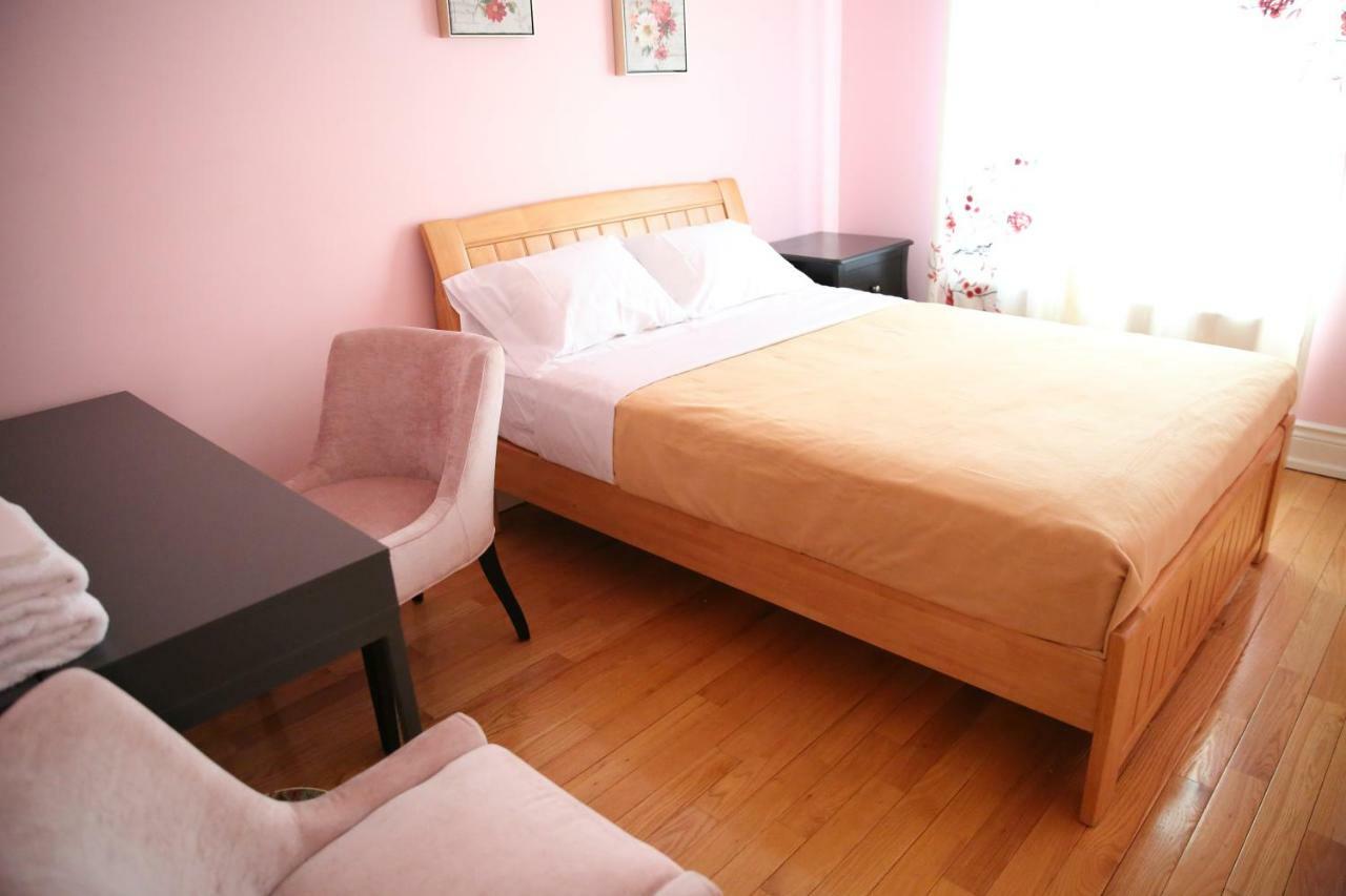 Ya Hua Pei Hotel Toronto Bagian luar foto